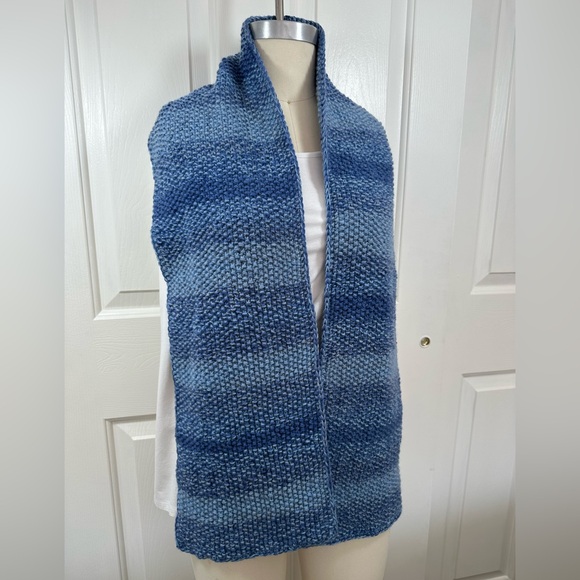 Handmade Wool Scarf - Picture 5 of 5